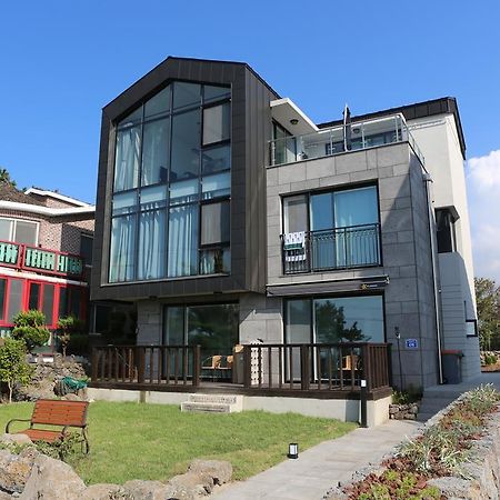 Plumeria Pension Jeju Dış mekan fotoğraf
