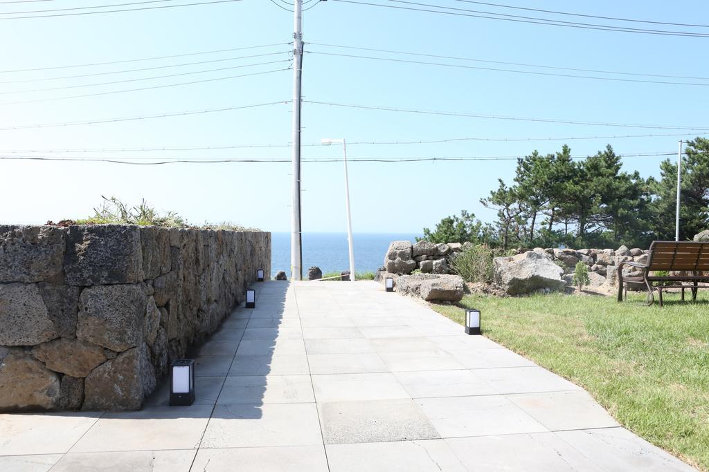 Plumeria Pension Jeju Dış mekan fotoğraf