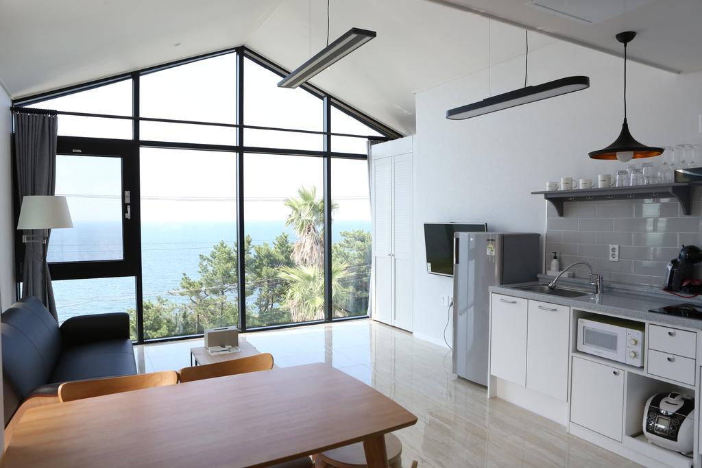 Plumeria Pension Jeju Dış mekan fotoğraf