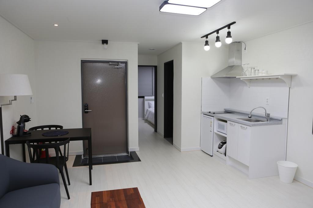Plumeria Pension Jeju Dış mekan fotoğraf