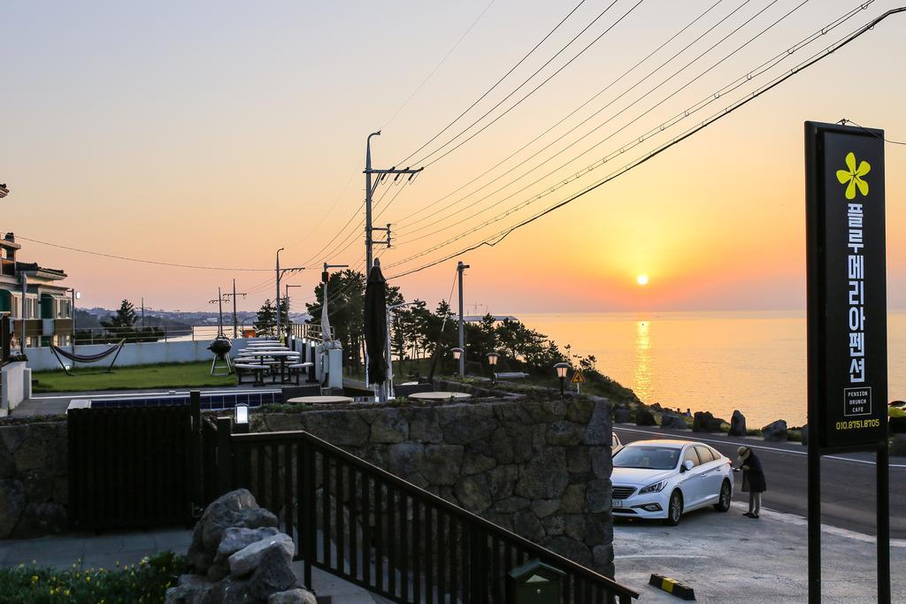 Plumeria Pension Jeju Dış mekan fotoğraf